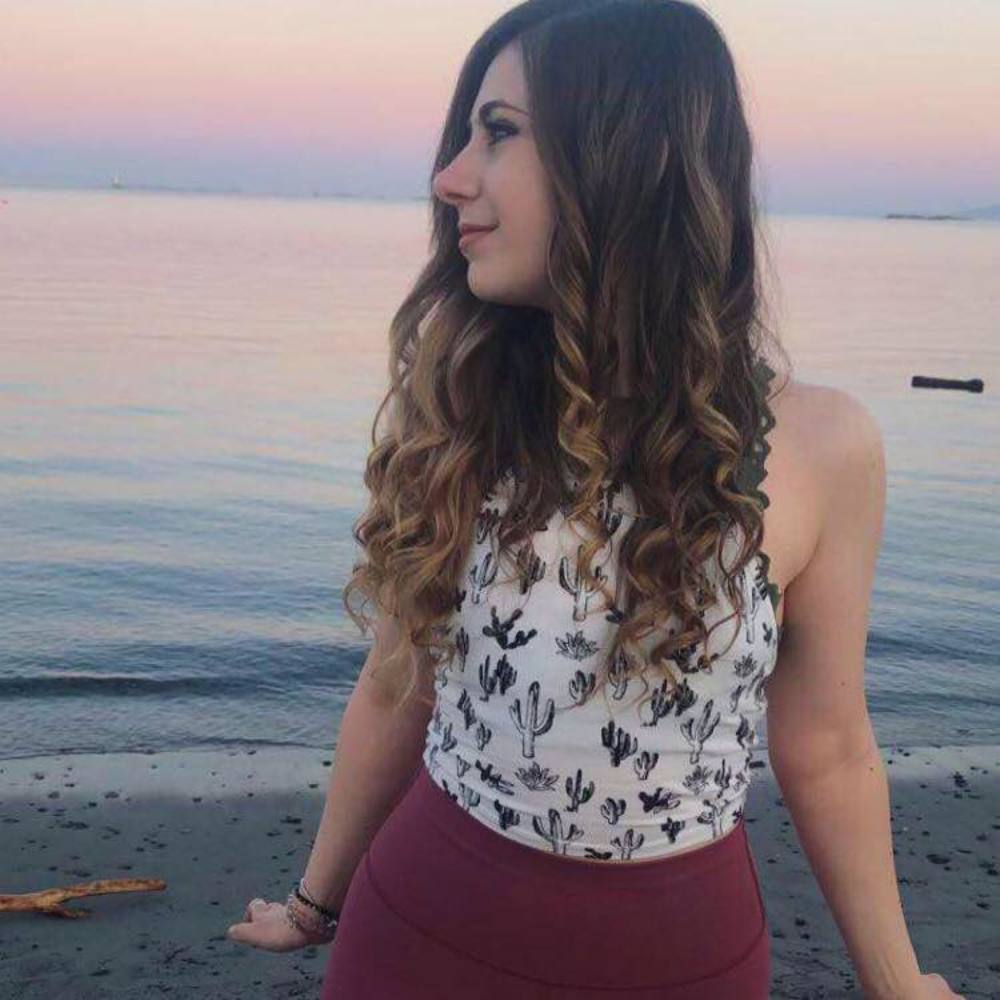 Meet your Posher, Nikayla